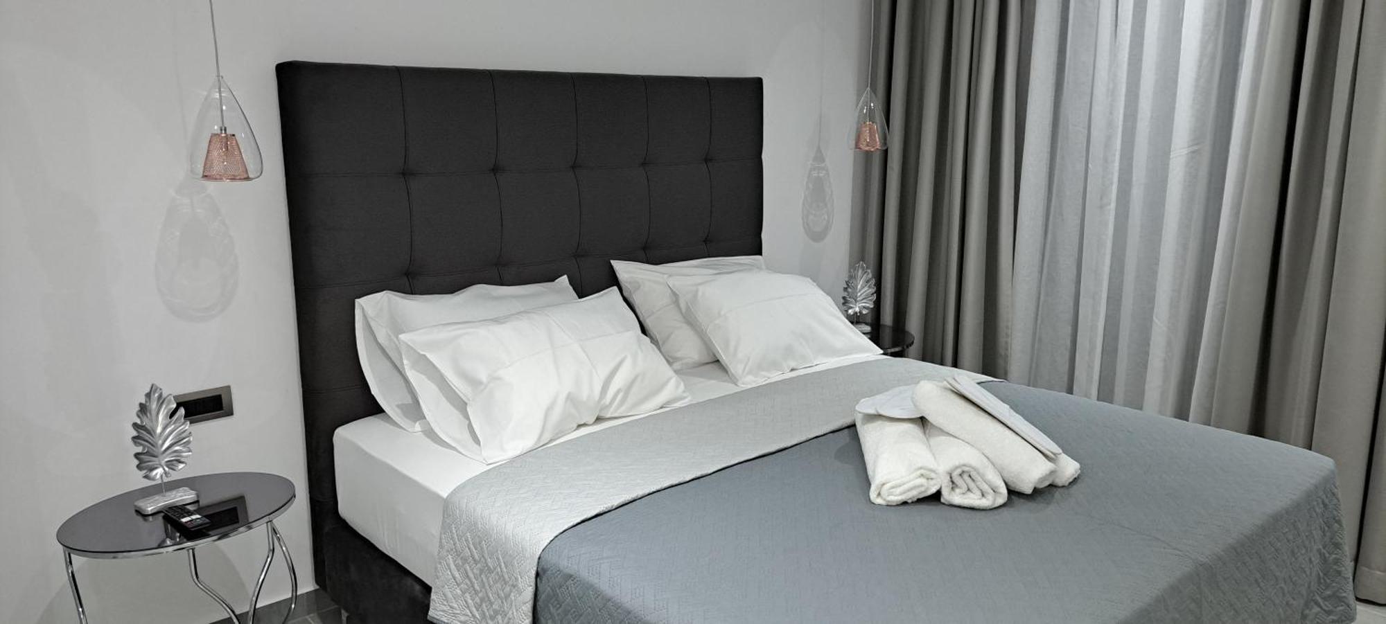 Km Luxury Apart Downtown Heraklion  Exterior photo